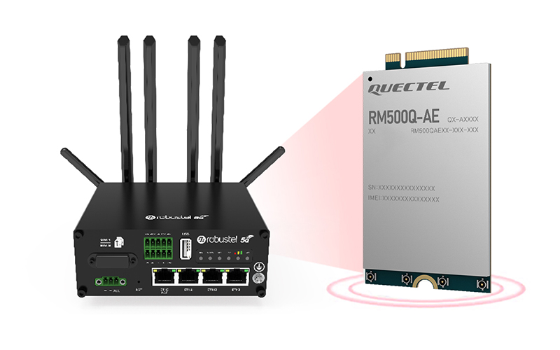 Robustel R5020 router next to Quectel RM500Q-AE module